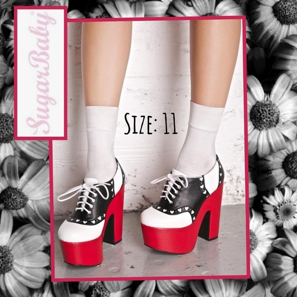 SugarBaby Shoes - Platform Twist To Black & White